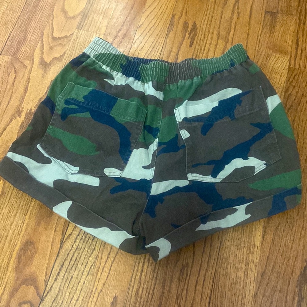 Shorts - Picture 2 of 2